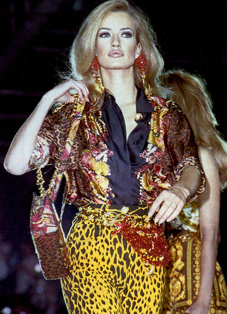 GIANNI VERSACE SPRING/SUMMER 1992 SEASHELL LEOPARD PRINT SILK BLOUSE CHEETAH PRINT TROUSERS ENSEMBLE