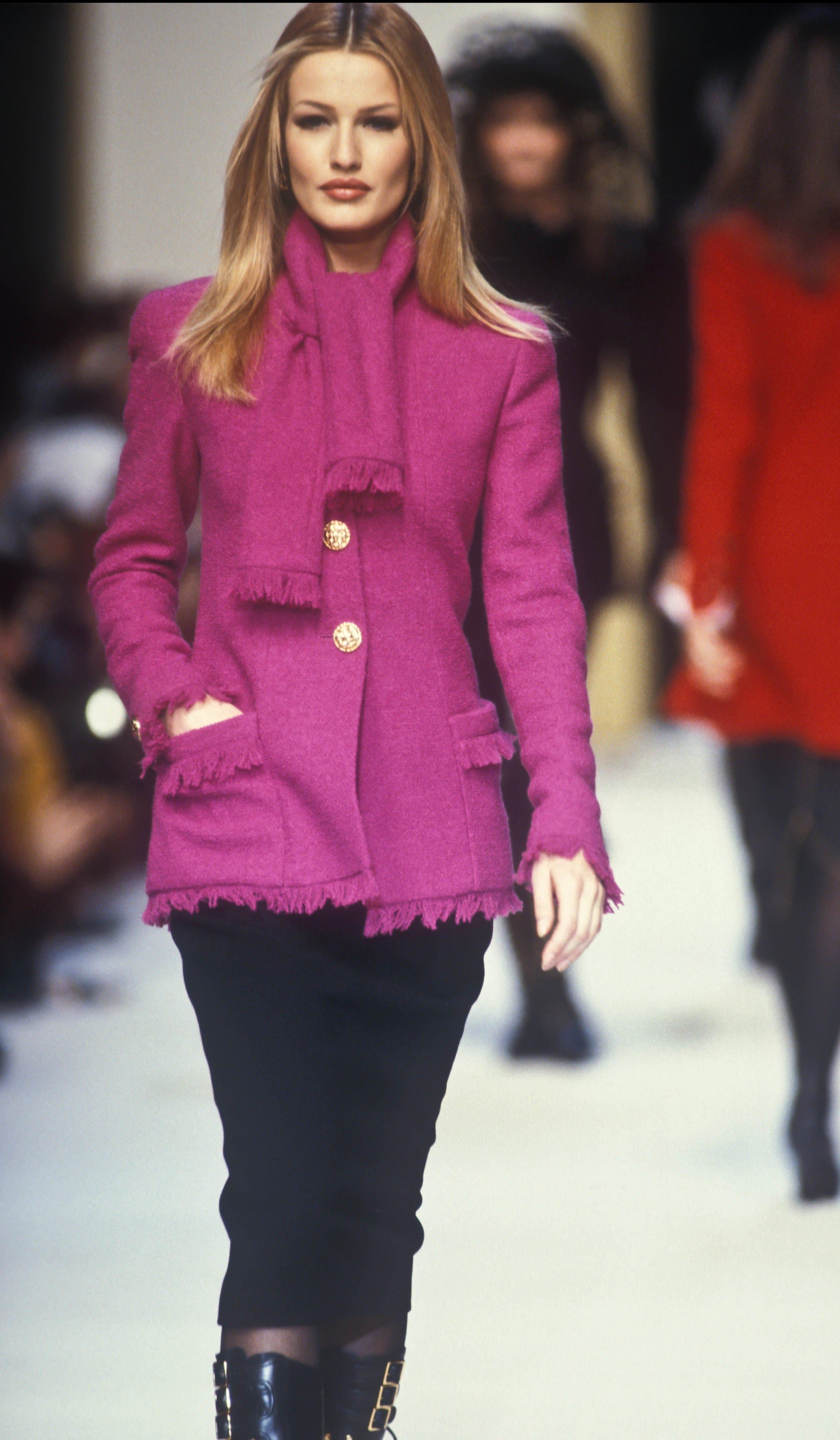 CHANEL FALL/WINTER 1992 (COLLECTION 28) PURPLE TWEED FRAYED EDGE COLLARLESS SHAWL LONG SLEEVE JACKET