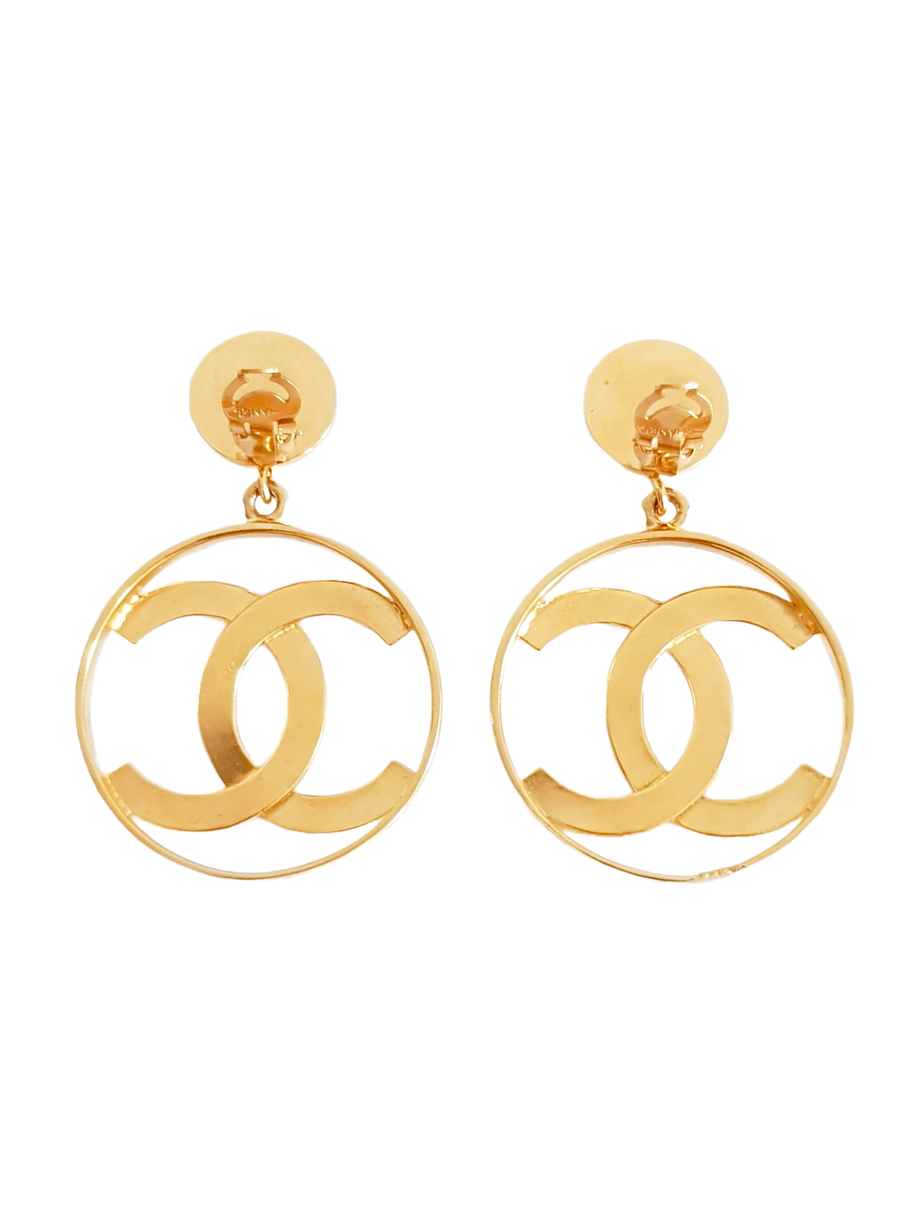 CHANEL SPRING / SUMMER 1986 GOLD PLATED CC LOGO XL CLIP-ON HOOP EARRINGS