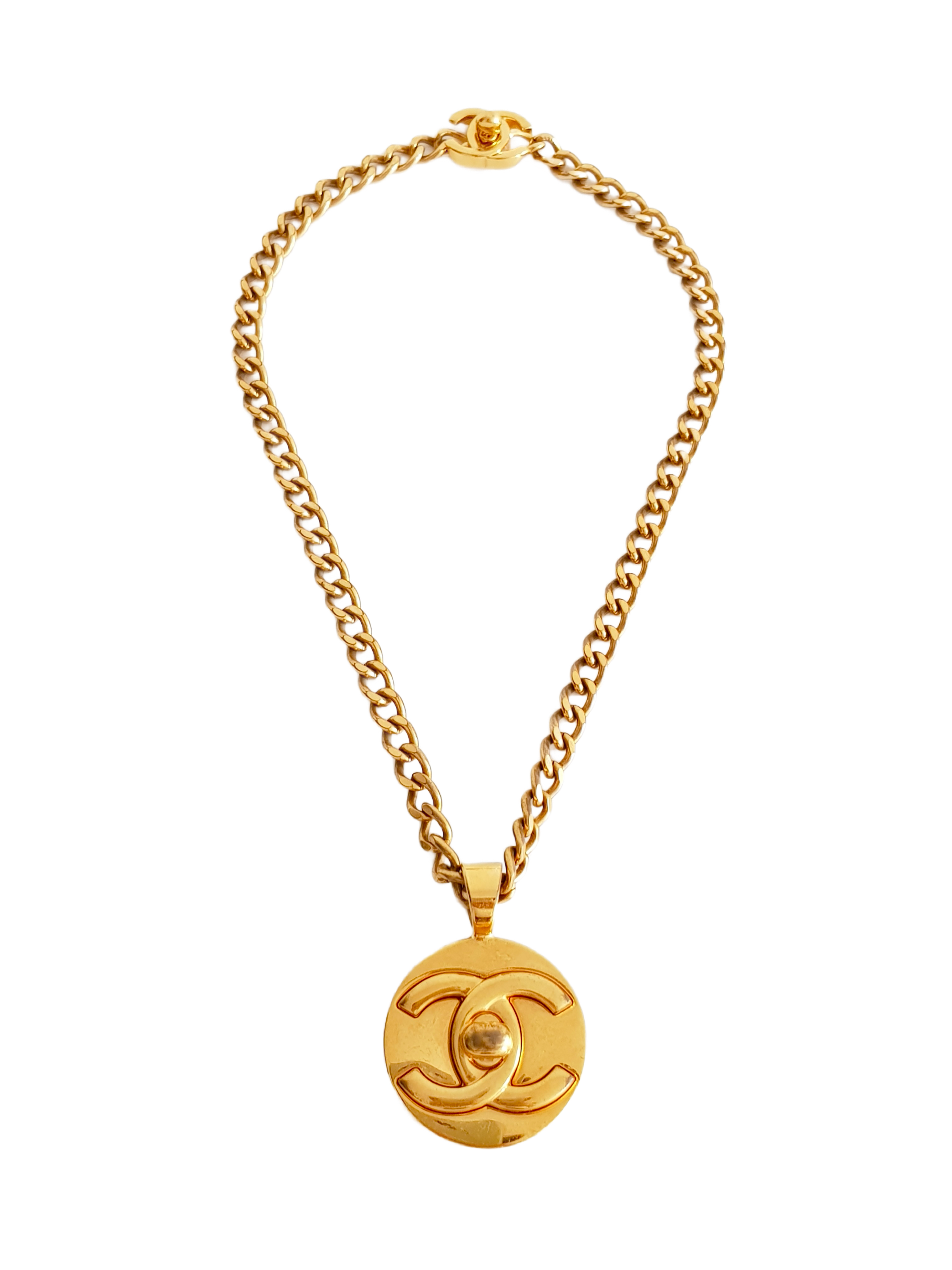 CHANEL FALL / WINTER 1996  (96A) GOLD PLATED CC LOGO TURNLOCK MEDALLION CHAIN LINK LONG NECKLACE