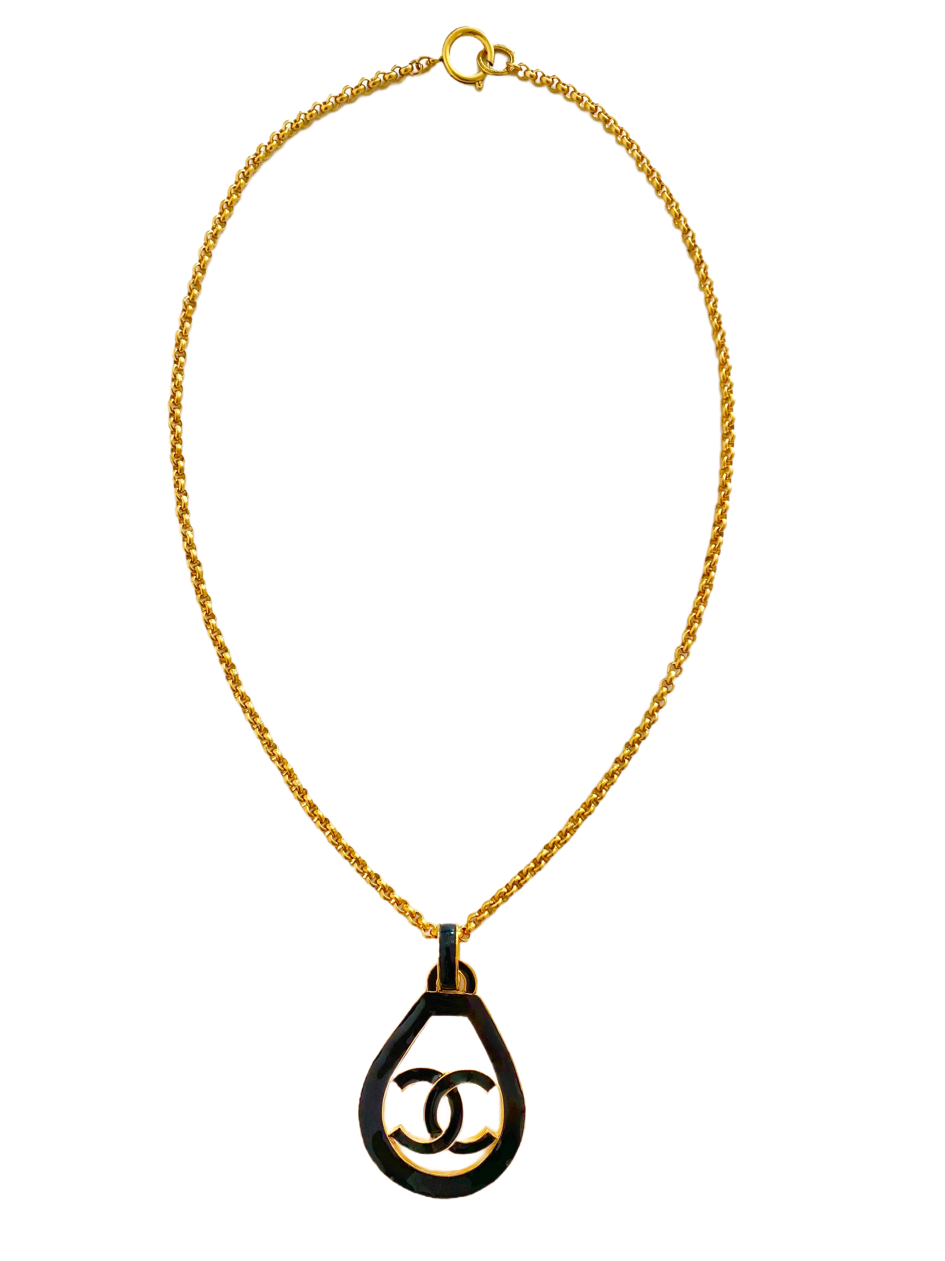CHANEL 1993 CRUISE COLLECTION BLACK ENAMEL GOLD PLATED CC LOGO PENDANT LONG NECKLACE