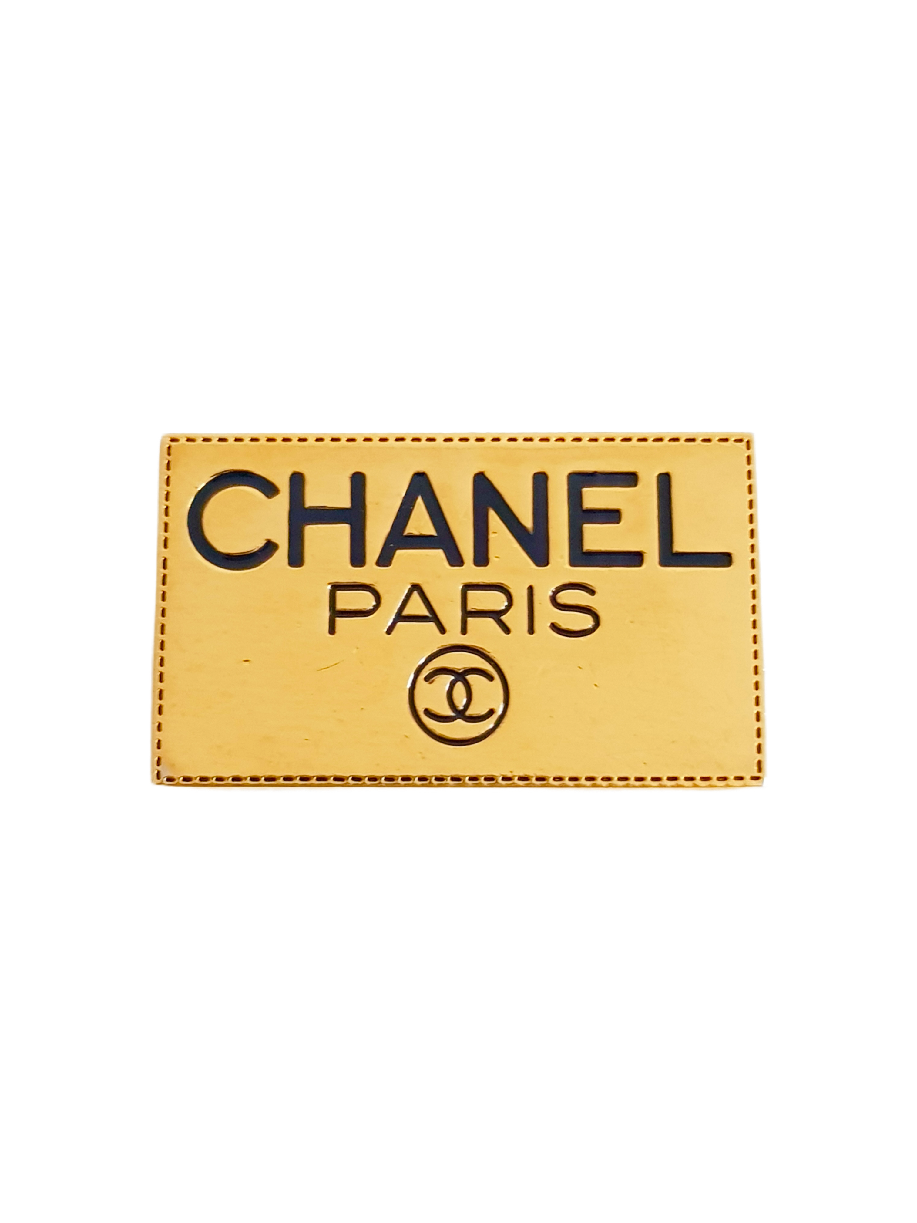 CHANEL SPRING / SUMMER 1988 GOLD PLATED CC SPELLOUT LOGO RECTANGULAR BOUTIQUE LABEL BROOCH