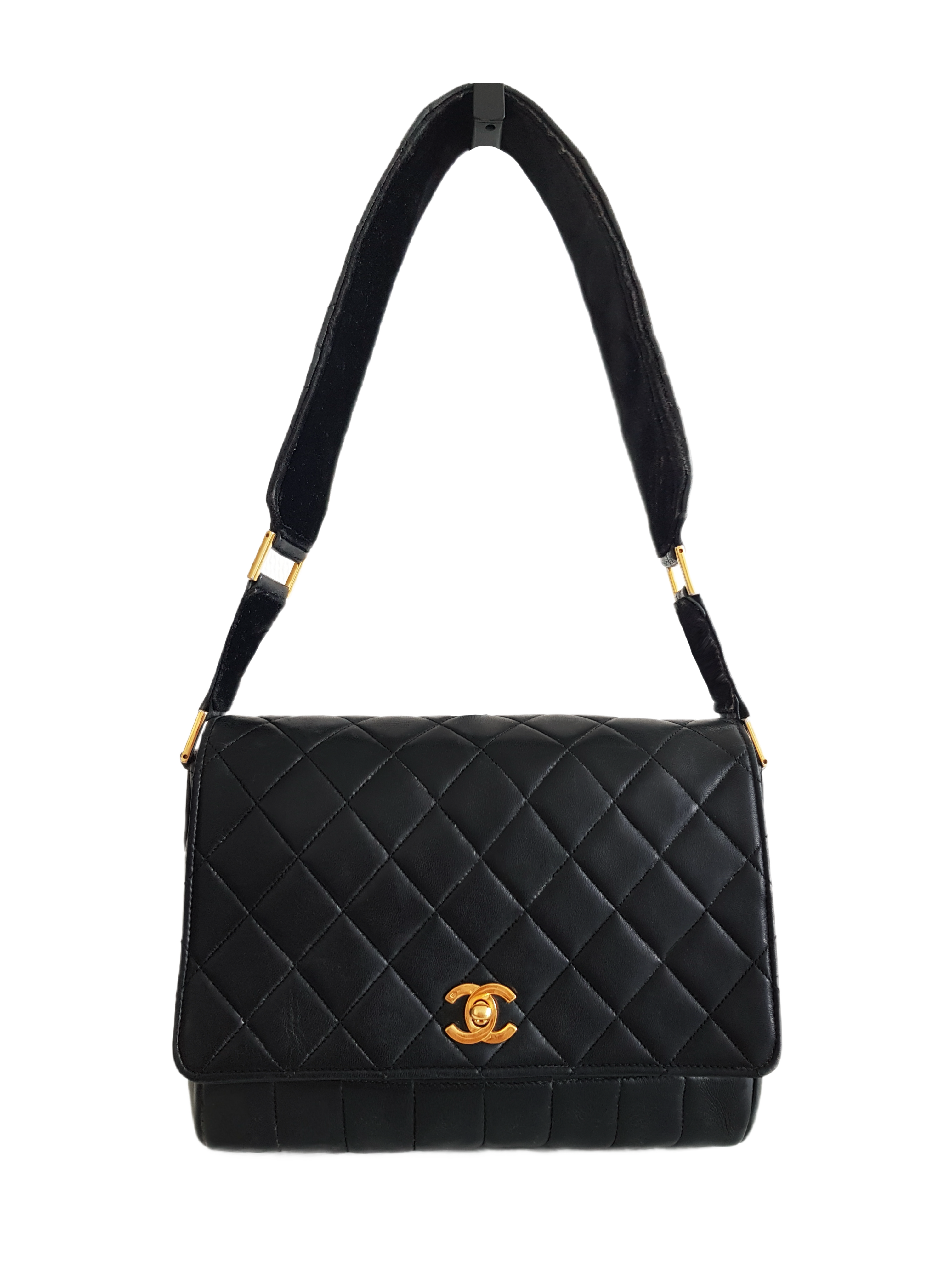CHANEL FALL / WINTER 1991 (2 SERIES) BLACK QUILTED LEATHER CC TURNLOCK SHOULDER BAG