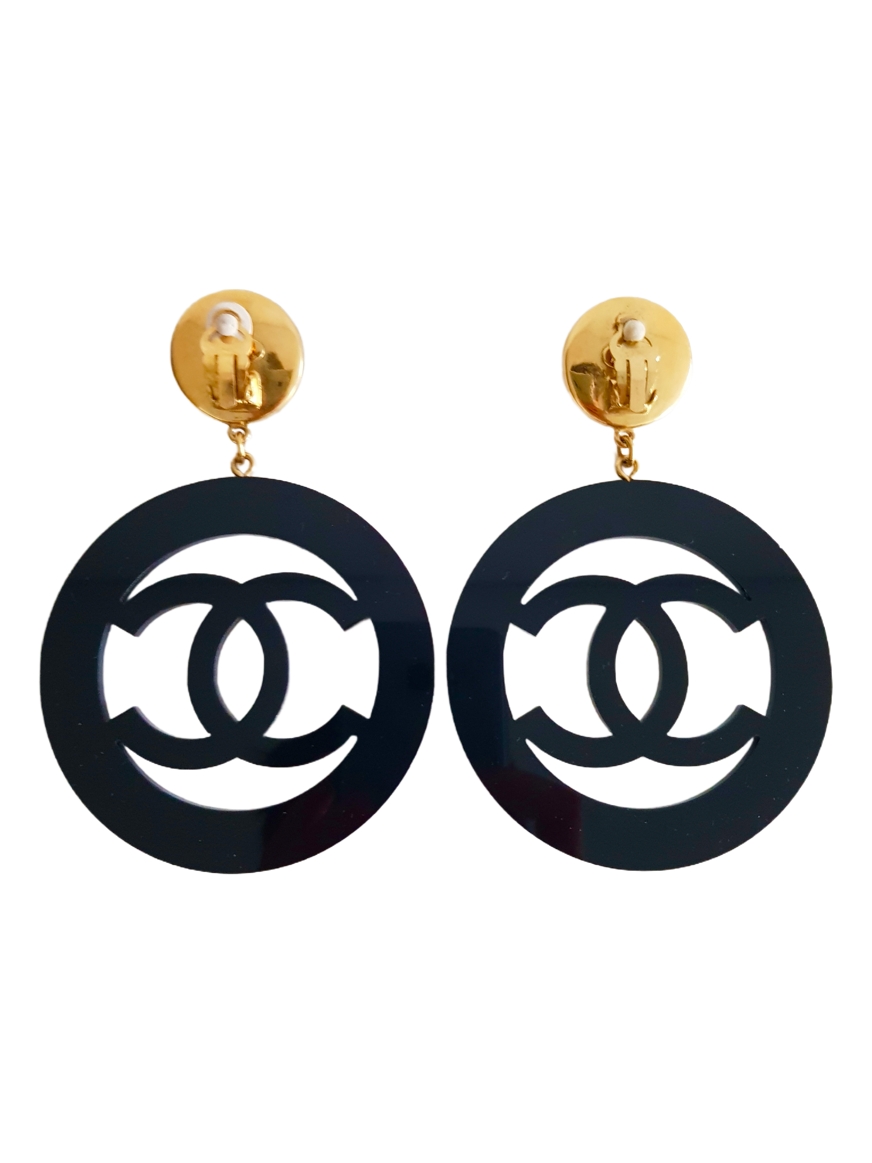 CHANEL FALL / WINTER 1992 (COLLECTION 28) BLACK RESIN CC LOGO XL CLIP-ON HOOP EARRINGS