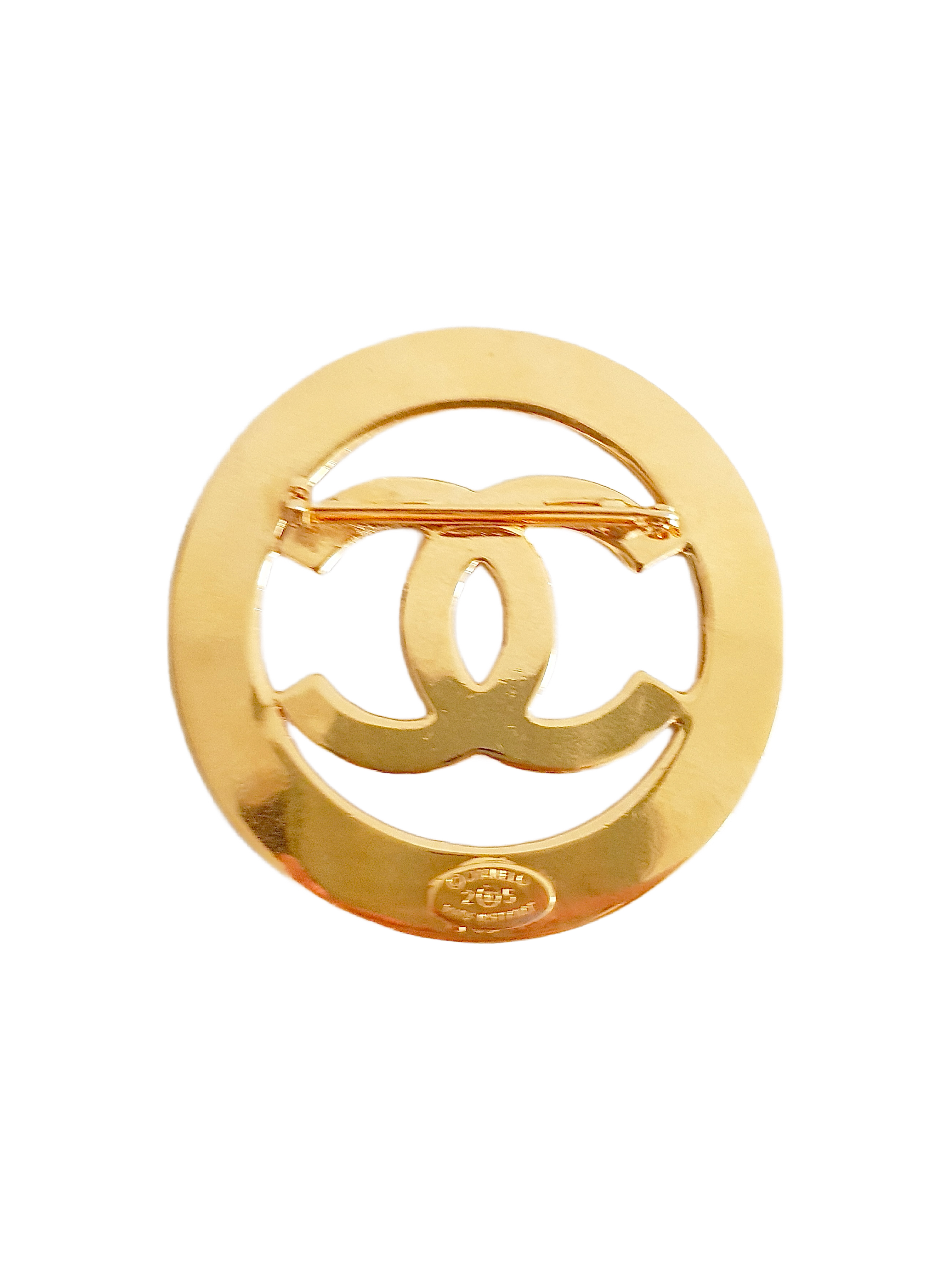 CHANEL SPRING / SUMMER 1991 (COLLECTION 25) GOLD PLATED CC LOGO ROUND XL BROOCH