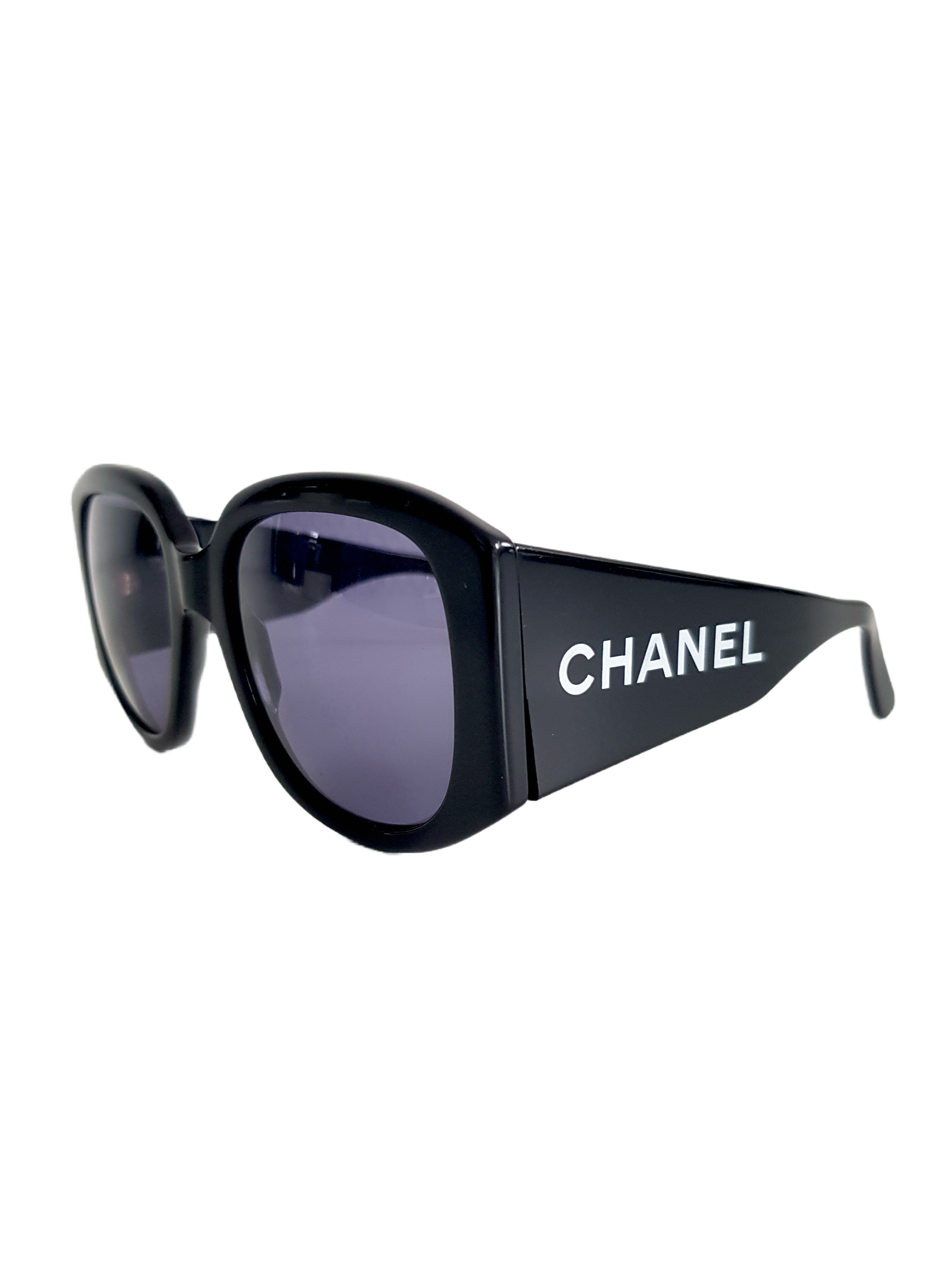 CHANEL SPRING / SUMMER 1995 (05249) BLACK RESIN CHANEL SPELLOUT LOGO 'LIL KIM' SUNGLASSESS
