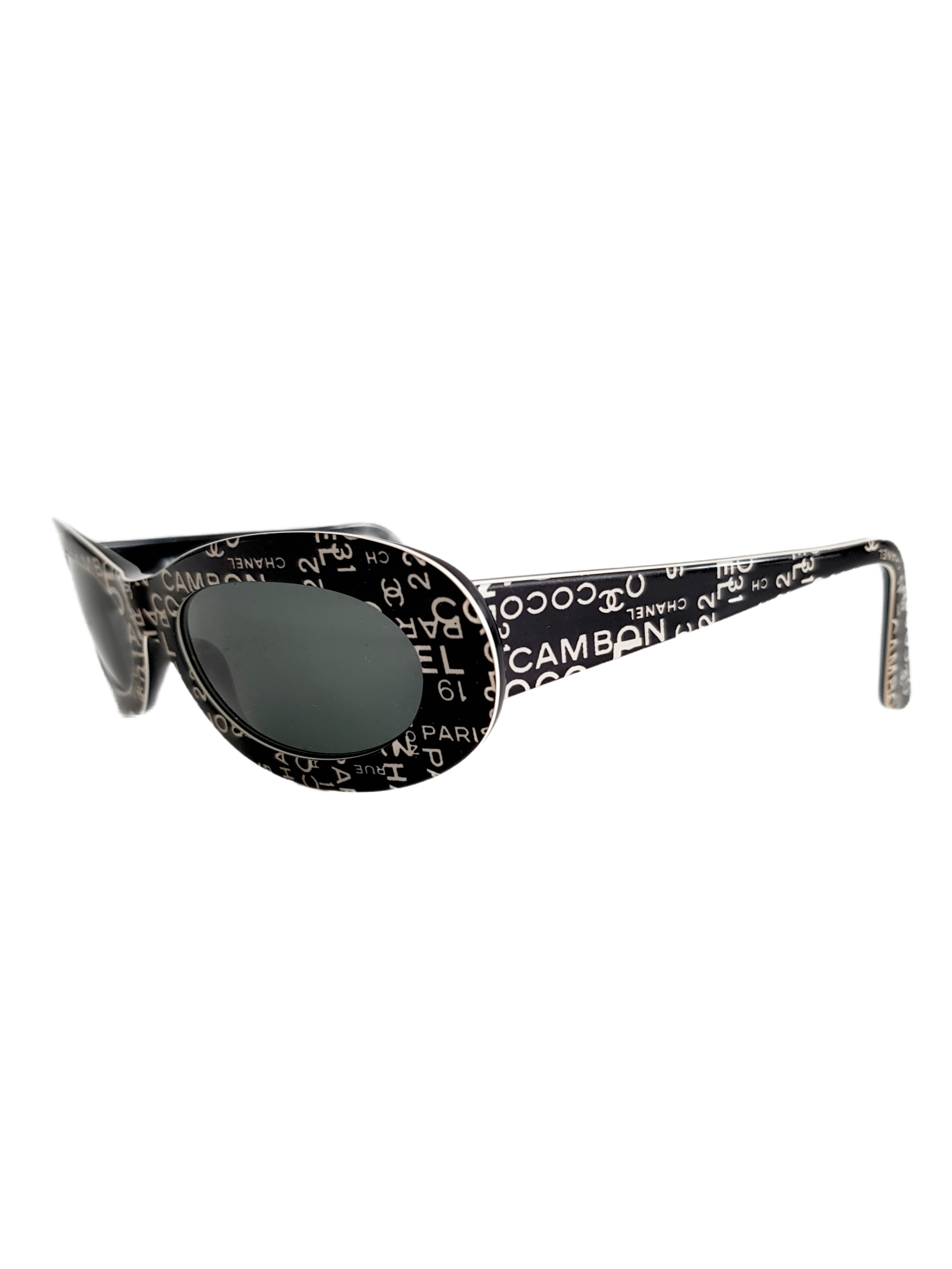 CHANEL 1990’S (18315) BLACK LUCITE ‘CHANEL PARIS / NO.5 / 31 RUE CAMBON / 19 / 22 / COCO / CC LOGO’-IMAGERY SUNGLASSES