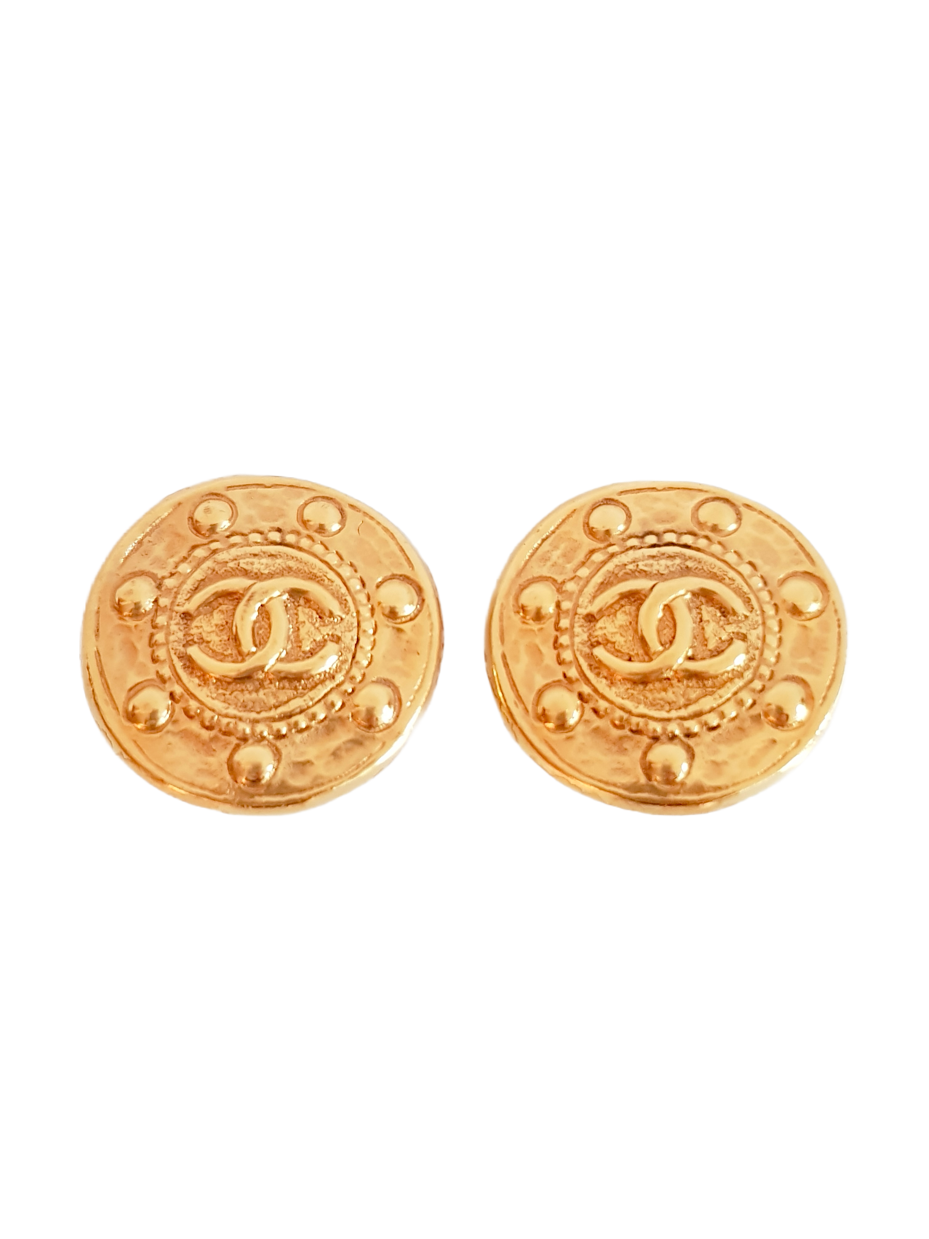 CHANEL FALL / WINTER 1994 (94A) GOLD PLATED CC LOGO ROUND CLIP-ON EARRINGS
