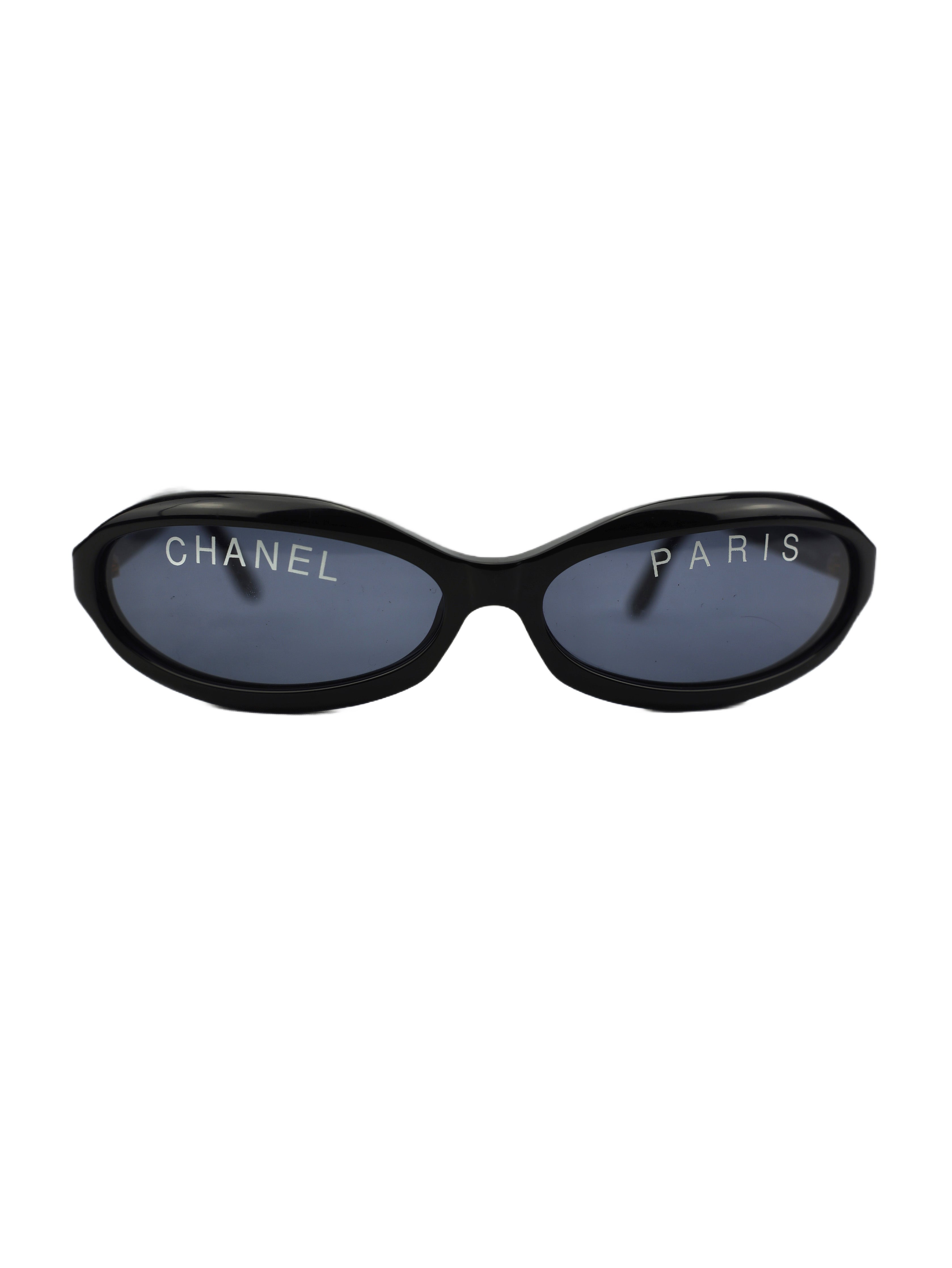CHANEL SPRING/SUMMER 1993 (01946 94305) BLACK LUCITE WHITE ‘CHANEL PARIS’ SPELLOUT LOGO SUNGLASSES