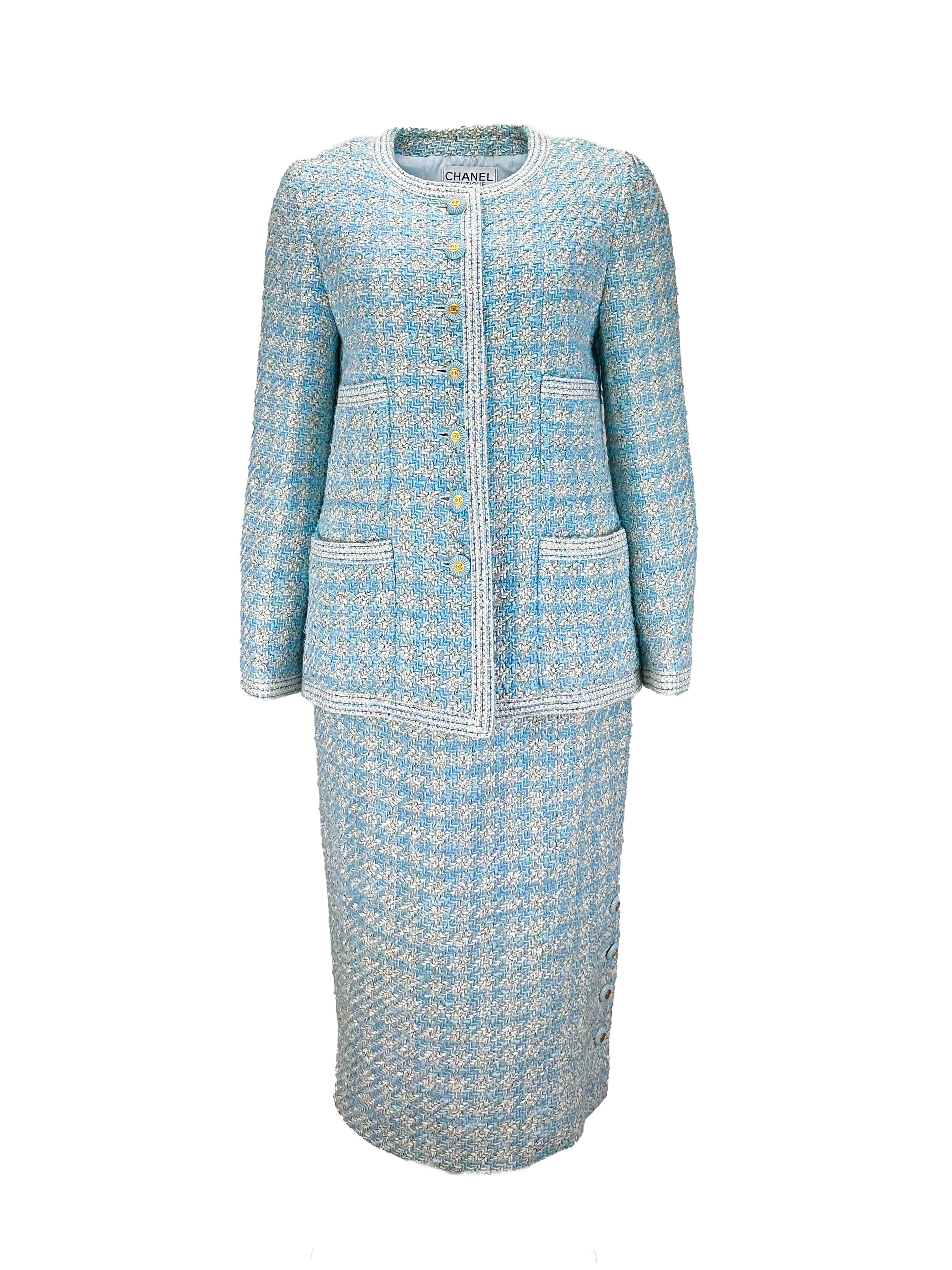 CHANEL SPRING/SUMMER 1993 BLUE WHITE TWEED CC LOGO BUTTON SKIRT SUIT